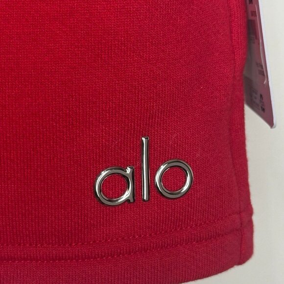 Alo Yoga Accolade Crew Neck Pullover And Accolade Short Set In Bold Red - Picture 15 of 15